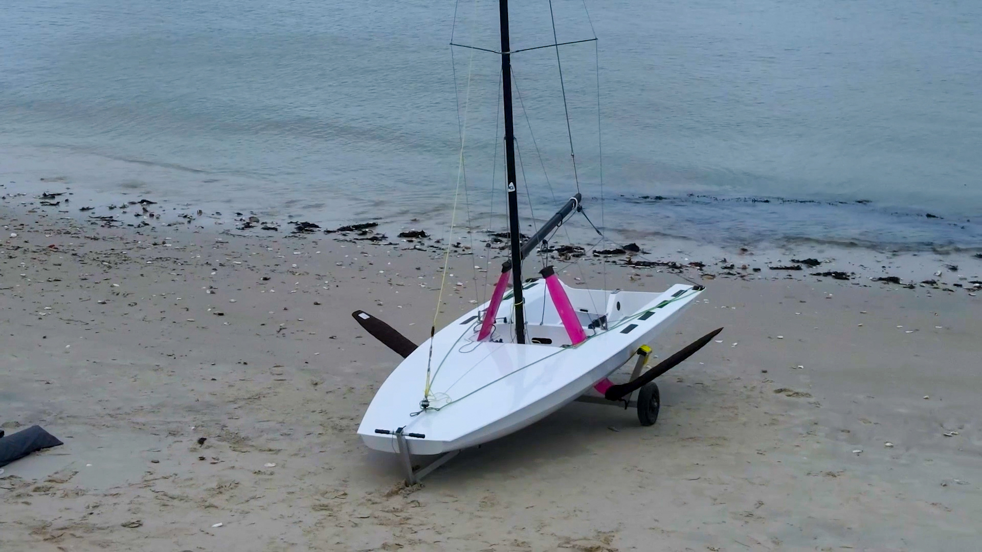 BirdyFish - foiling dinghy - foil boat - - bateau à foil - dériveur à foil