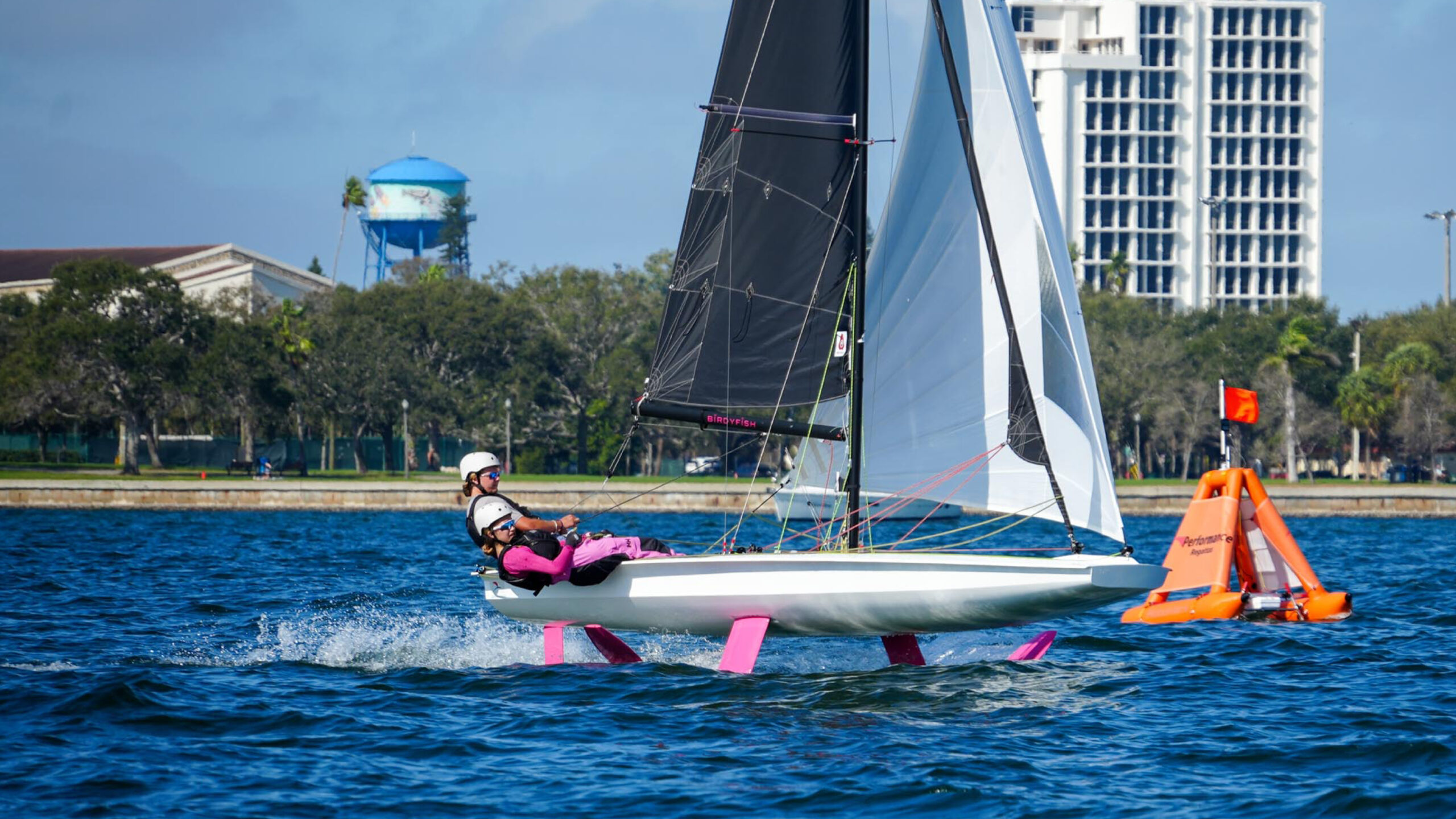 BirdyFish - performance regatta - foiling dinghy - foil boat - - bateau à foil - dériveur à foil - regatta