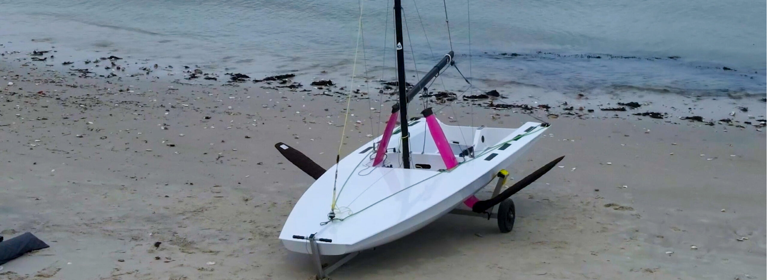 BirdyFish - foiling dinghy - foil boat - - bateau à foil - dériveur à foil